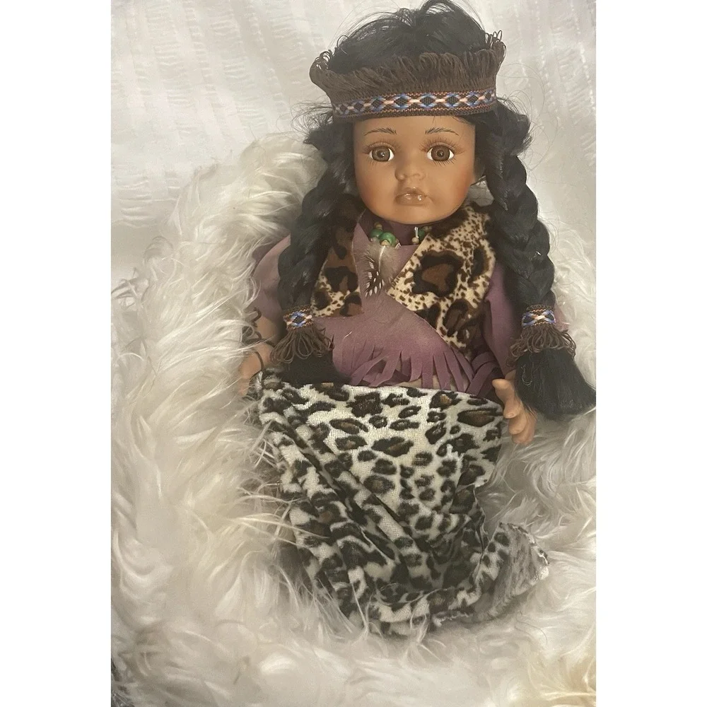 DanEa 1-2500 Vintage Porcelain Indian Doll 13